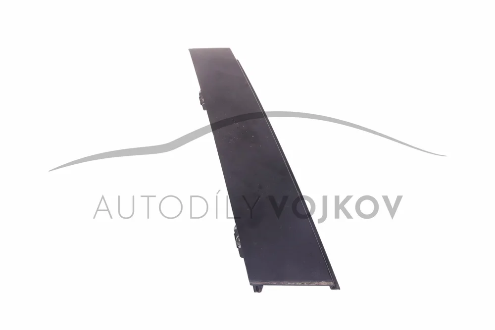 Kryt B sloupku pravý 1K5839902D v:97375